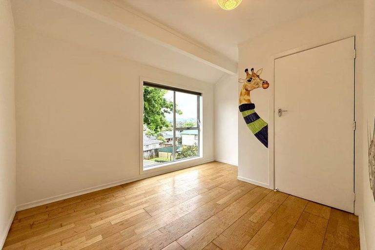 Photo of property in 7/108 West Coast Road, Glen Eden, Auckland, 0602