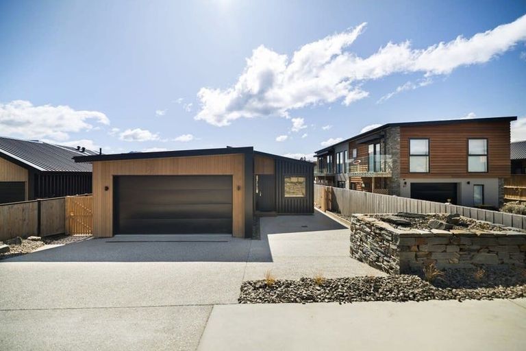 Photo of property in 65 Farrant Drive, Wanaka, 9305