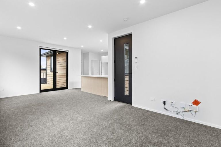 Photo of property in 2/61 Forest Lake Road, Hamilton, 3200