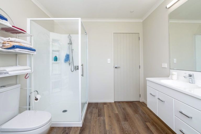 Photo of property in 25 Tarata Grove, Lansdowne, Masterton, 5810