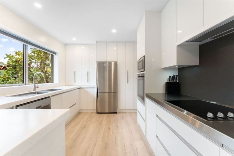 Photo of property in 79 John Downs Drive, Browns Bay, Auckland, 0630