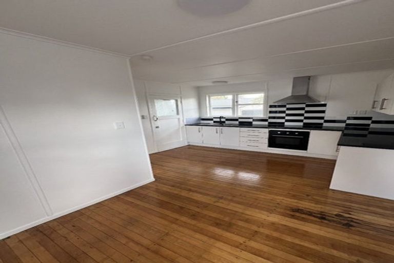Photo of property in 447 Massey Road, Mangere East, Auckland, 2024