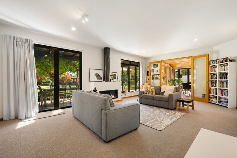 Photo of property in 248 Beacon Point Road, Wanaka, 9305