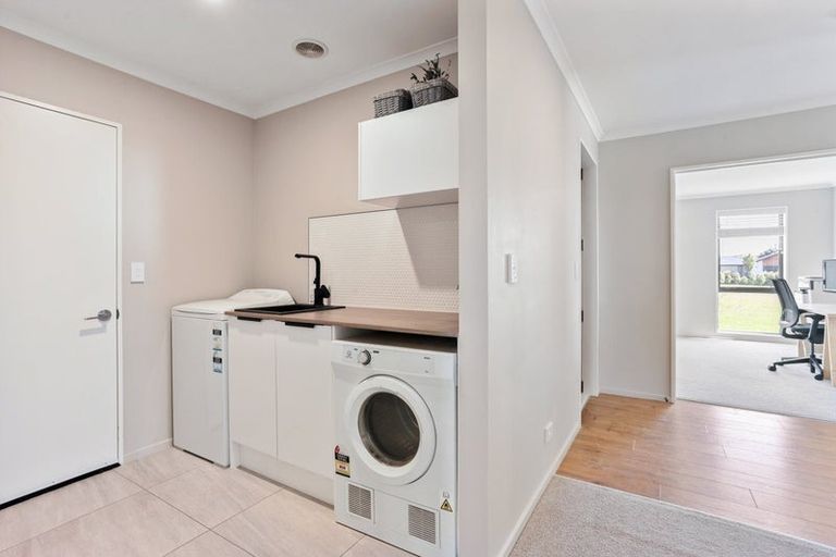 Photo of property in 14 Braeburn Crescent, Swannanoa, Kaiapoi, 7692