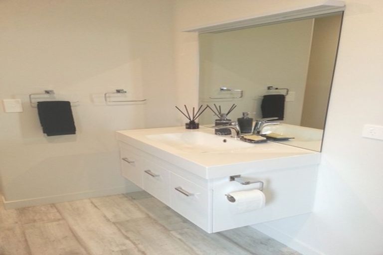 Photo of property in 2 Boulder Lane, Pyes Pa, Tauranga, 3112