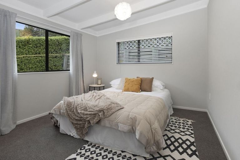 Photo of property in 14 Heathvale Place, Heathcote Valley, Christchurch, 8022