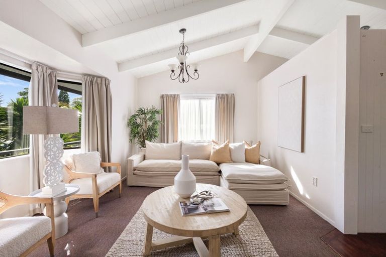 Photo of property in 38 Carlton Terrace, Westown, New Plymouth, 4310