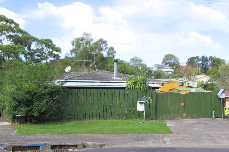 Photo of property in 30 Aquarius Avenue, Glen Eden, Auckland, 0602