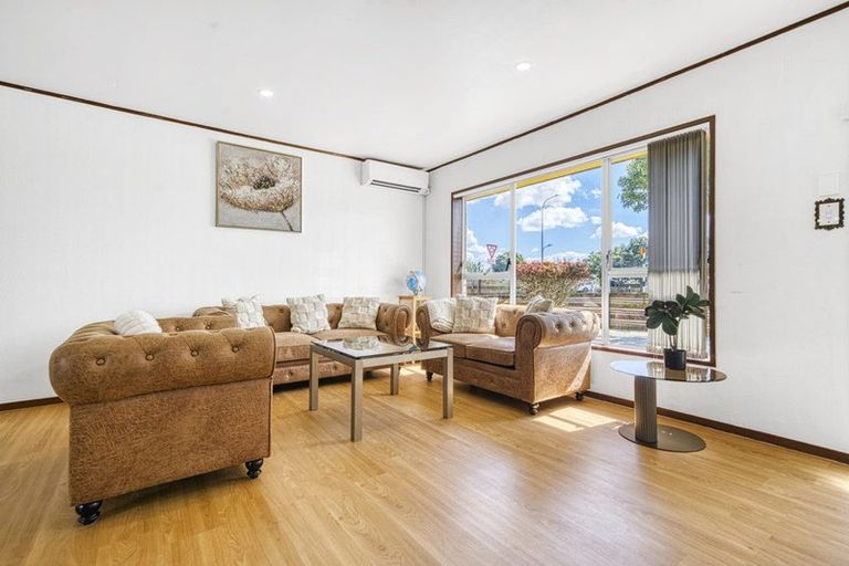 Photo of property in 1/1a Blanes Road, Weymouth, Auckland, 2103