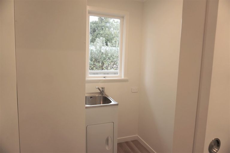 Photo of property in 28 Howard Road, Taradale, Napier, 4112