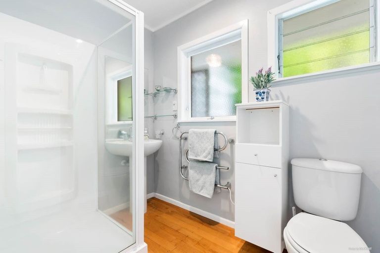 Photo of property in 1/73 Castor Bay Road, Castor Bay, Auckland, 0620