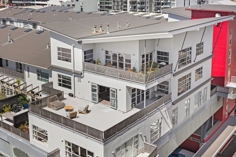 Photo of property in Galleria Apartments, 29/77 Tory Street, Te Aro, Wellington, 6011