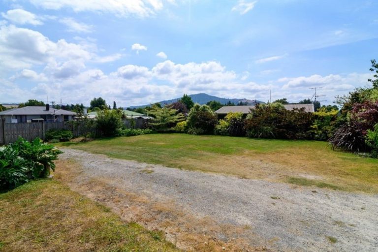 Photo of property in 11 Kahu Street, Utuhina, Rotorua, 3015