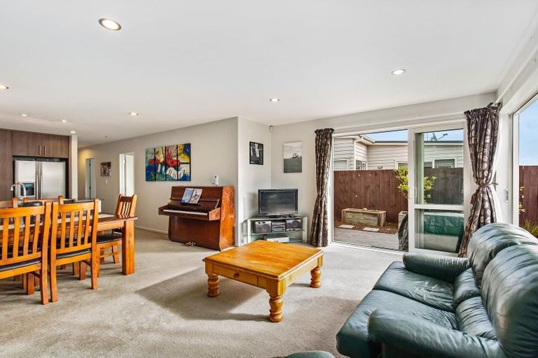 Photo of property in 235c Porchester Road, Takanini, 2112