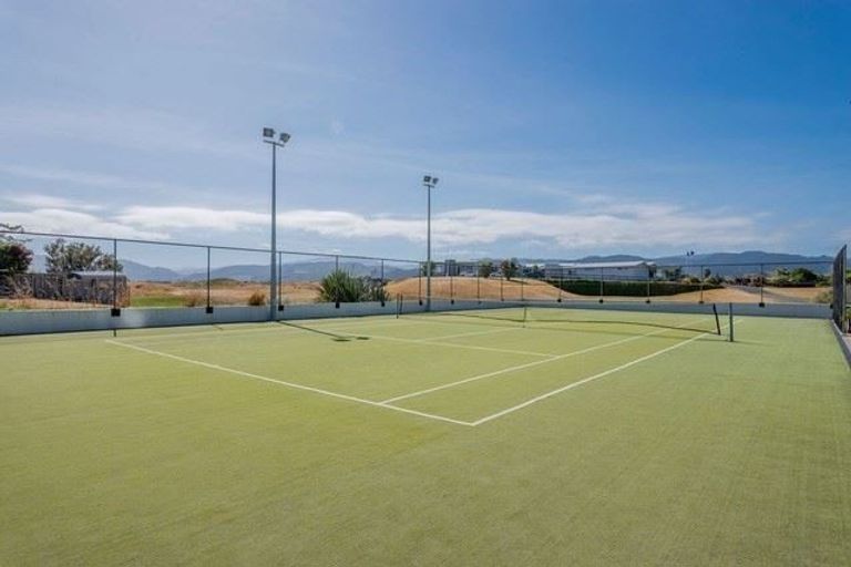 Photo of property in The Links, 22/378-382 Kapiti Road, Paraparaumu Beach, Paraparaumu, 5032