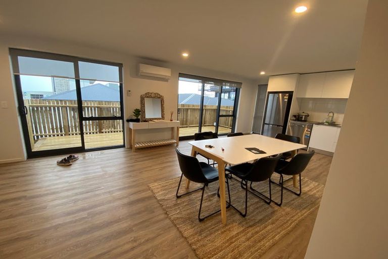 Photo of property in 146 Molesworth Street, New Plymouth, 4312