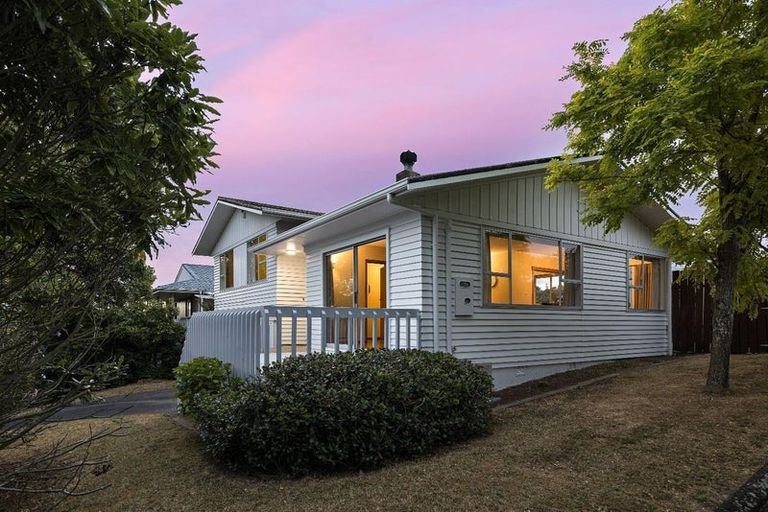 Photo of property in 15 Zita Maria Drive, Massey, Auckland, 0614