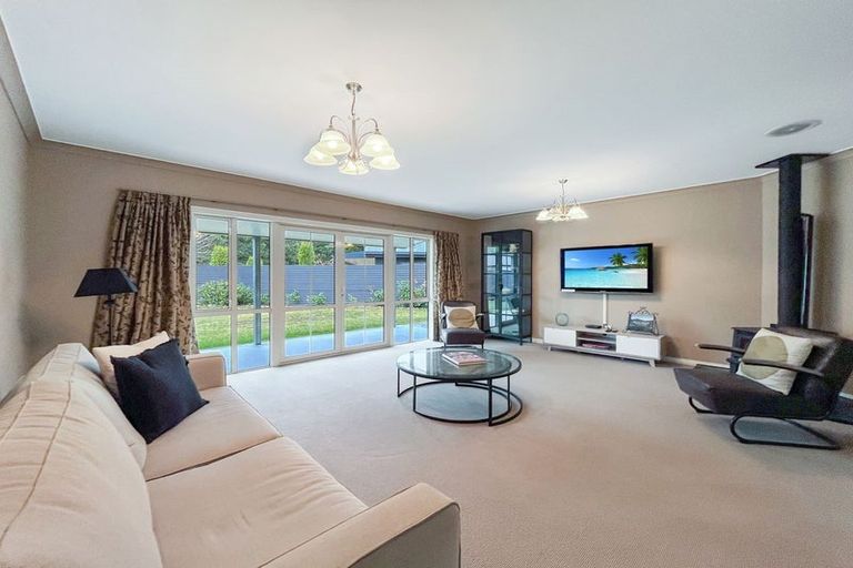 Photo of property in 35 Irishman Drive, Twizel, 7901