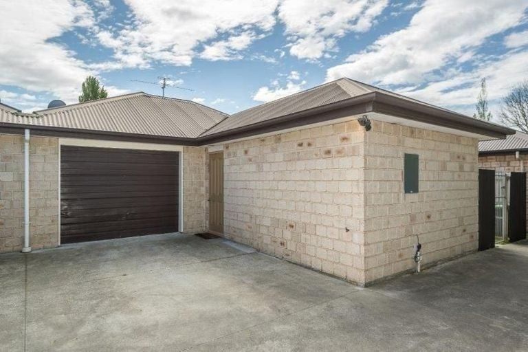 Photo of property in 65 Cleveland Street, Edgeware, Christchurch, 8013