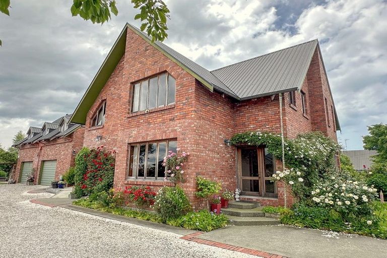 Photo of property in 20 Saint Leonards Road, Temuka, 7920