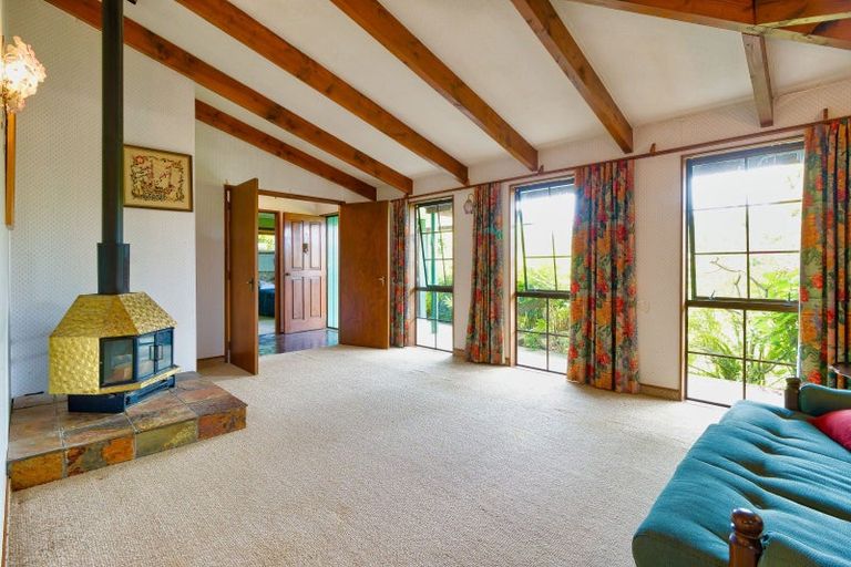 Photo of property in 11 Deakin Place, Clive, 4102