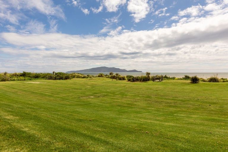 Photo of property in 24 Paetawa Road, Peka Peka, Waikanae, 5391