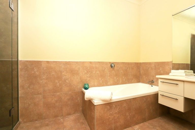 Photo of property in 8 Syrah Place, Greenmeadows, Napier, 4112