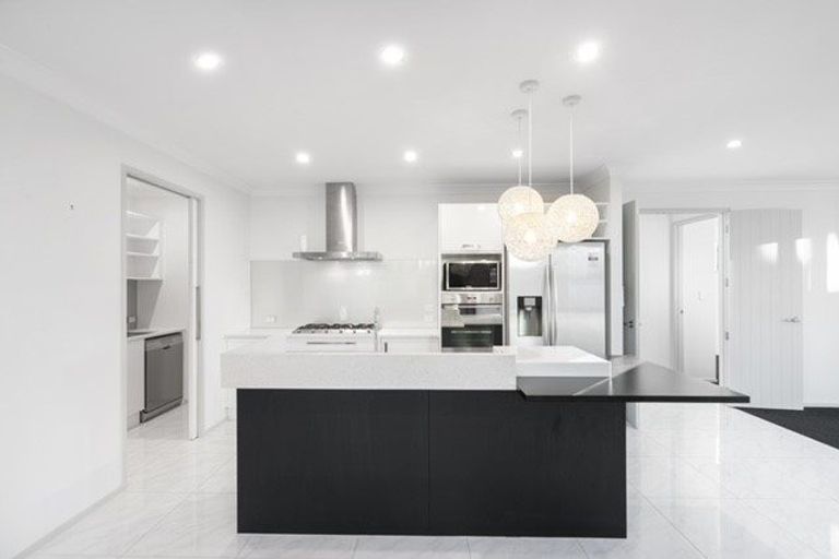 Photo of property in 18 Milano Boulevard, Karaka, Papakura, 2113