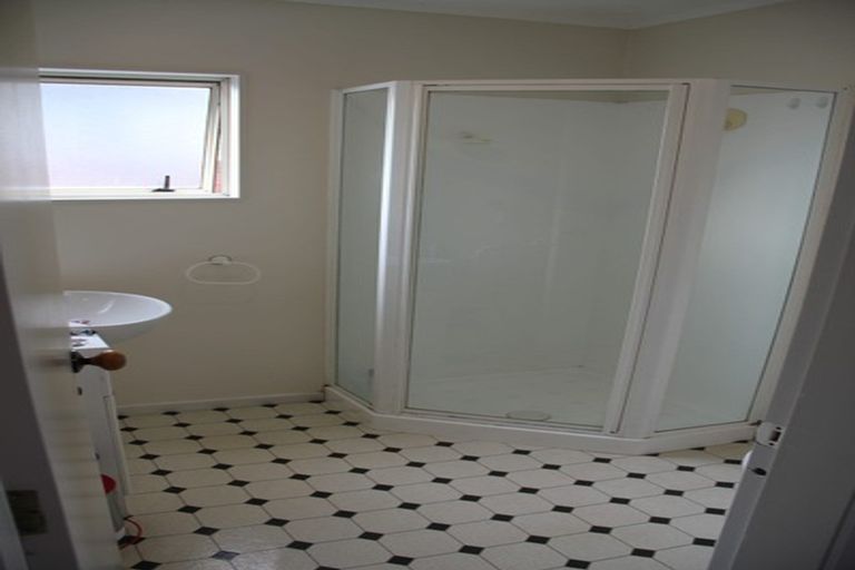 Photo of property in 106a Moorefield Road, Johnsonville, Wellington, 6037