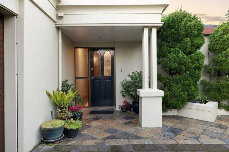 Photo of property in 323c Oceanbeach Road, Mount Maunganui, 3116