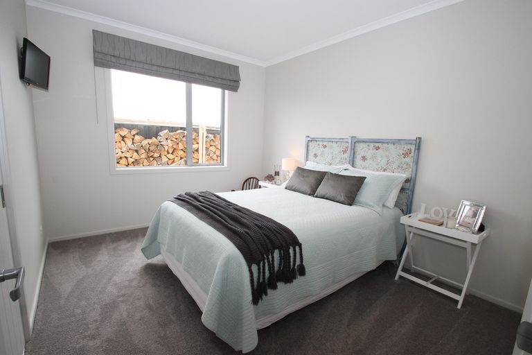 Photo of property in 16 Silver Springs Boulevard, Mosgiel, 9024