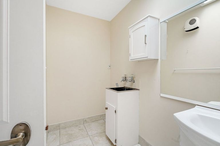 Photo of property in 2/218 Lincoln Road, Addington, Christchurch, 8024