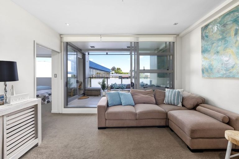 Photo of property in Maison Apartments, 108/16 Huron Street, Takapuna, Auckland, 0622