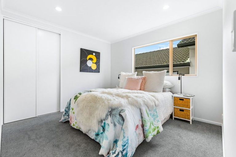 Photo of property in 5 Pyrite Street, Westgate, Auckland, 0614