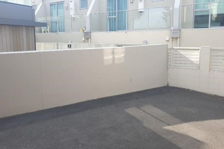 Photo of property in 4/21 The Mall, Mount Maunganui, 3116