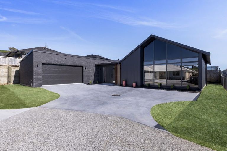 Photo of property in 140 Adler Drive, Ohauiti, Tauranga, 3112