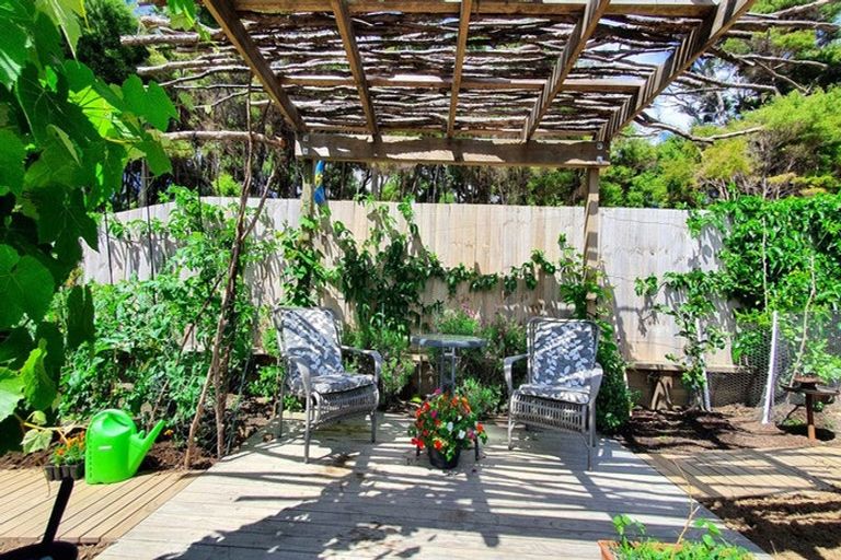 Photo of property in 17 Woods Ridge Road, Kawau Island, 0920