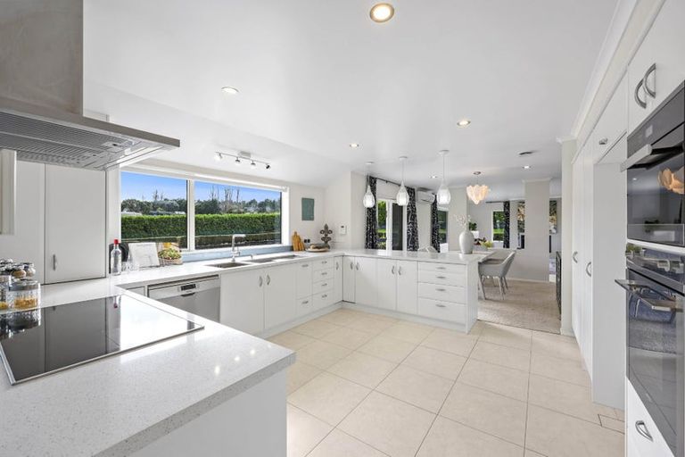 Photo of property in 289 Old North Road, Kumeu, 0892