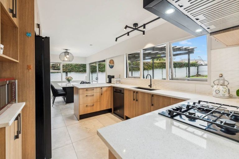 Photo of property in 22 Whitford Park Road, Whitford, Howick, 2571