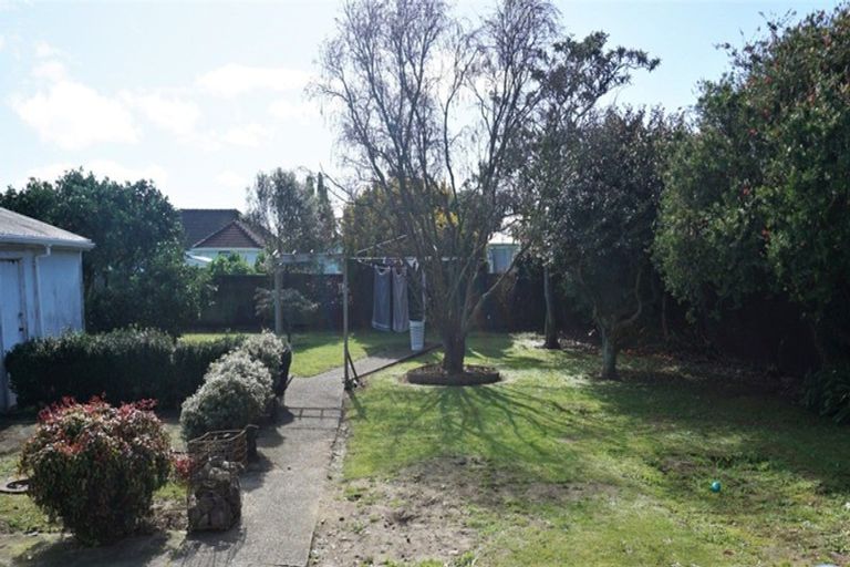 Photo of property in 52 Trafalgar Street, Levin, 5510