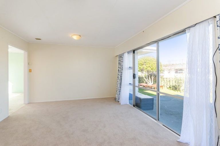 Photo of property in 72 Strathmore Avenue, Levin, 5510