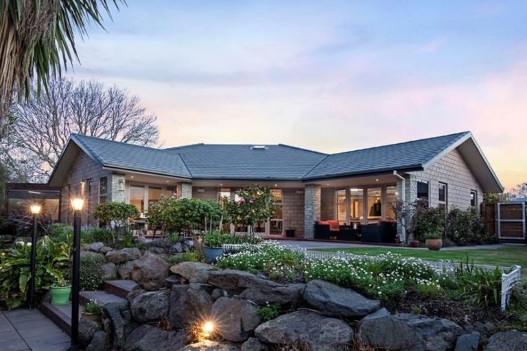 Photo of property in 15 Nightingale Place, Papanui, Christchurch, 8053