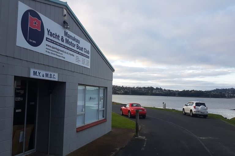 Photo of property in 2/7 Ashcroft Avenue, Mangere Bridge, Auckland, 2022