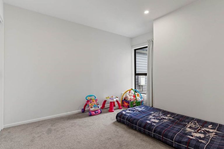 Photo of property in 2/55 Great South Road, Papakura, 2110