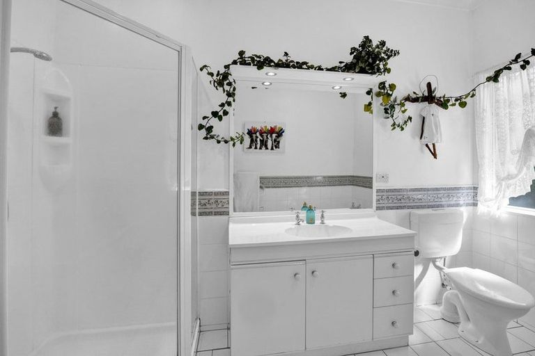 Photo of property in 4 Collins Street, Hawera, 4610