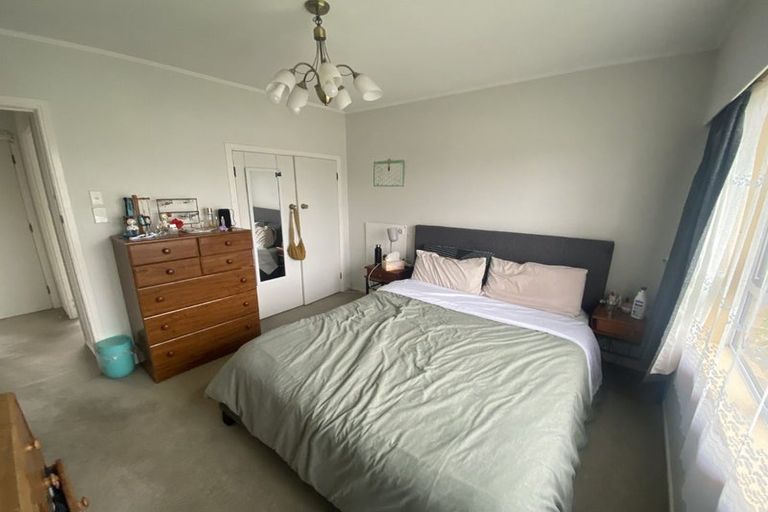 Photo of property in 1/4 Norman Spencer Drive, Papatoetoe, Auckland, 2104