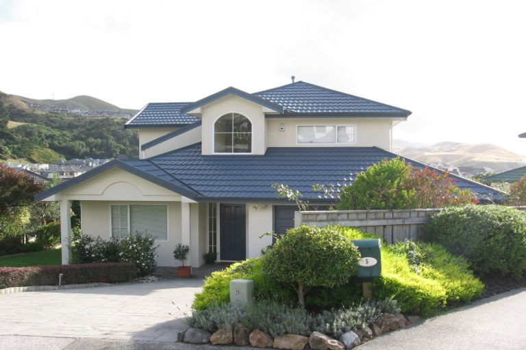 Photo of property in 3 Ridley Green, Churton Park, Wellington, 6037
