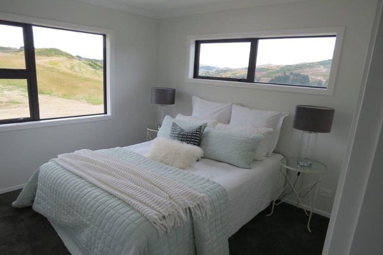 Photo of property in 142 Jamaica Drive, Grenada North, Wellington, 5028