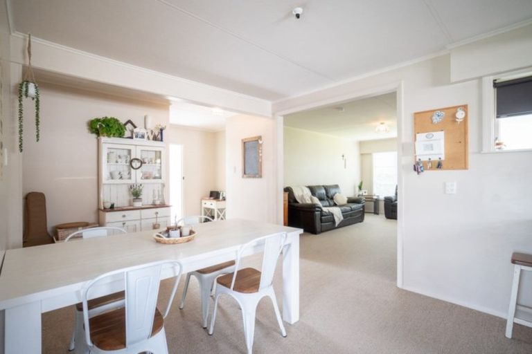 Photo of property in 16 Cavendish Crescent, Awapuni, Palmerston North, 4412