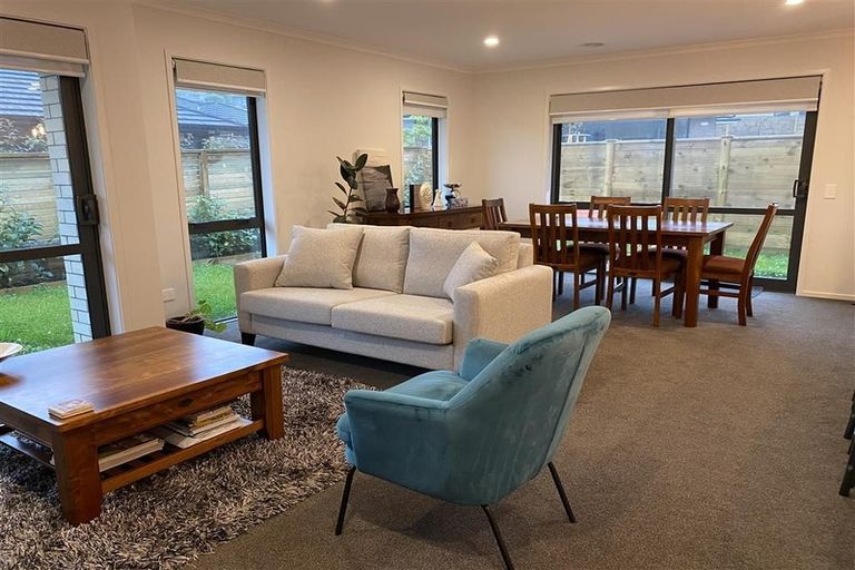 Photo of property in 4 Mooring Close, Whitby, Porirua, 5024